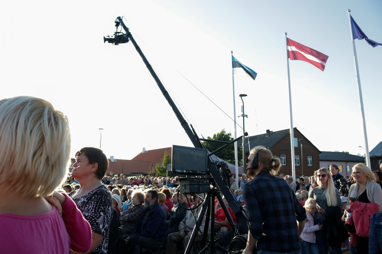 Mööda piiri